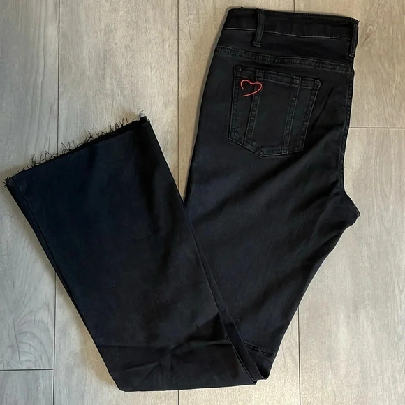 Philosophy Denim - NWOT PHILOSOPHY Flared Black Red Heart Pocket Mid-Rise Denim Jeans, Size 10
